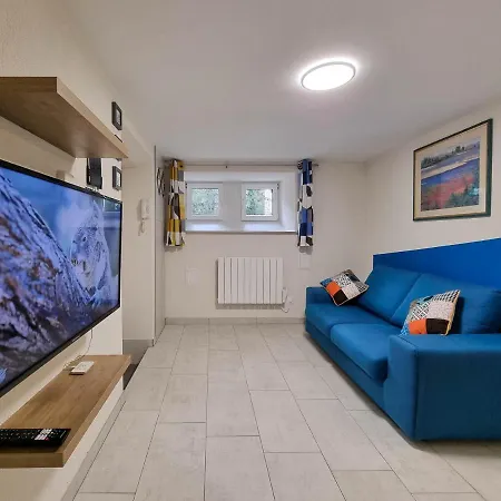 Travel Homes - Underground, F1 Chic Et Renove Apartment